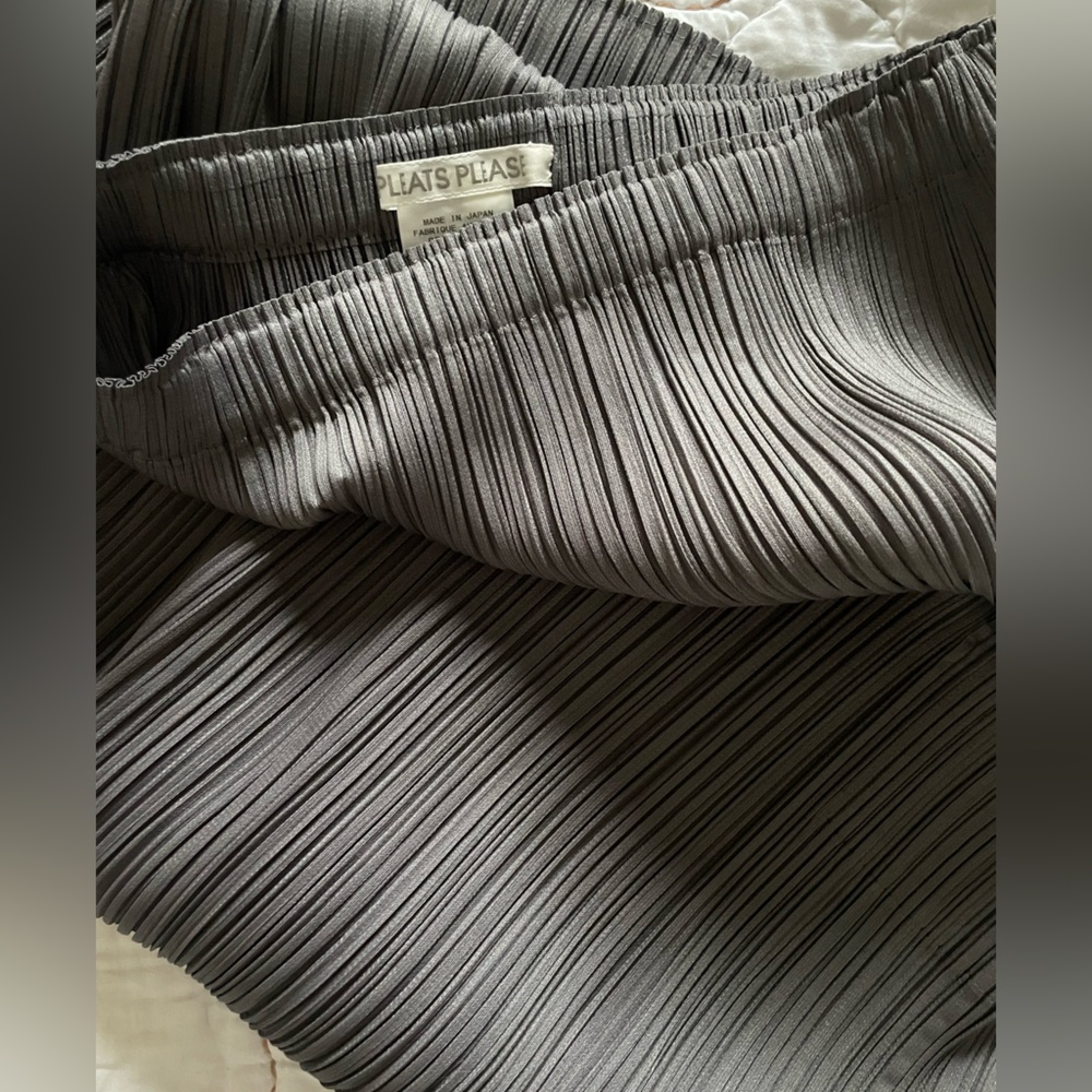 ISSEY MIKAYE Pleats Please Grey Skirt (in stock at Holt Renfrew & SSENSE) - Picture 12 of 12